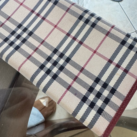 Burberry Vintage Burgundy Long Wallet - Picture 4 of 12